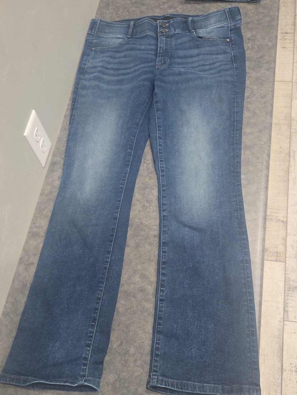 14 L Classic Women's Blue Boot Cut Jeans